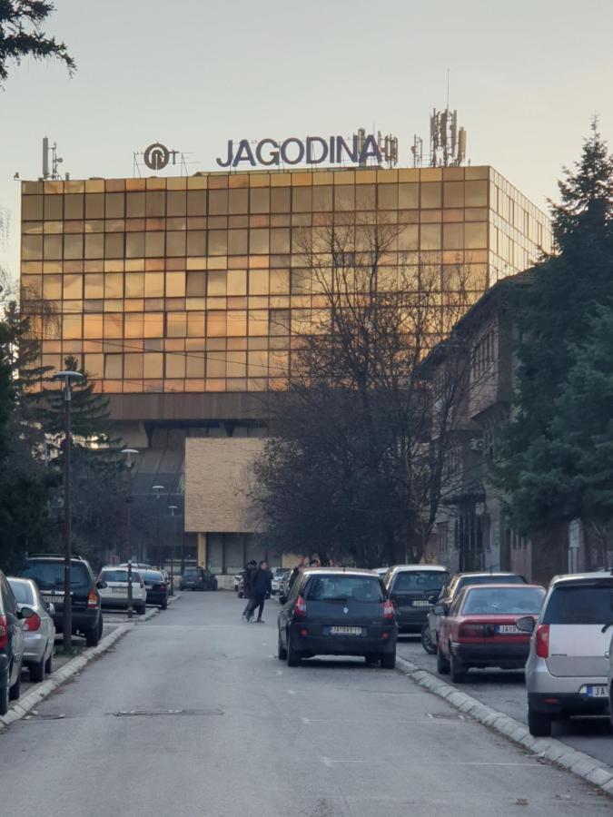 Apartman Park Jagodina-Studio U Centru Grada מראה חיצוני תמונה